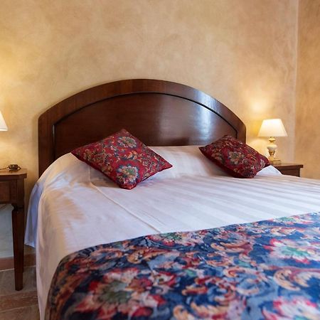 Locanda Di Montegiove Фано Екстер'єр фото