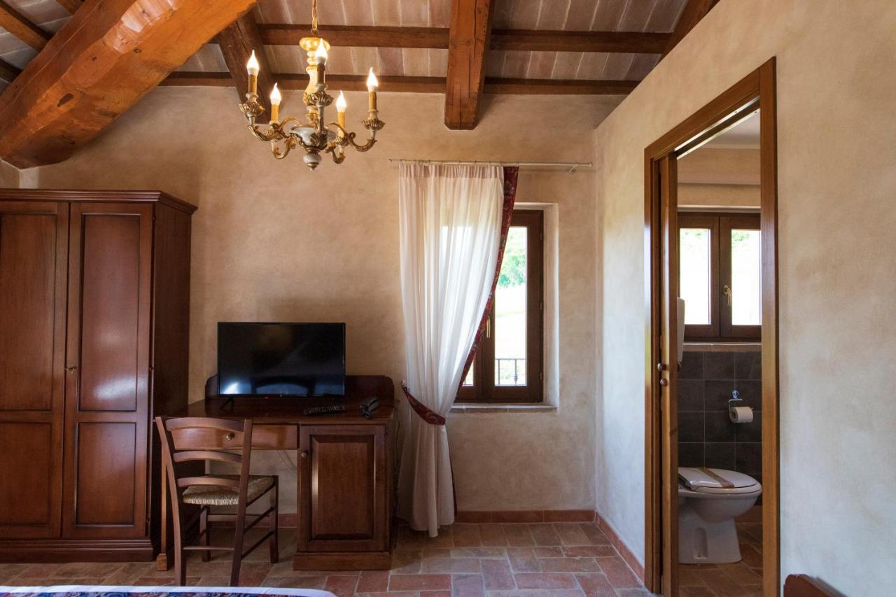 Locanda Di Montegiove Фано Екстер'єр фото