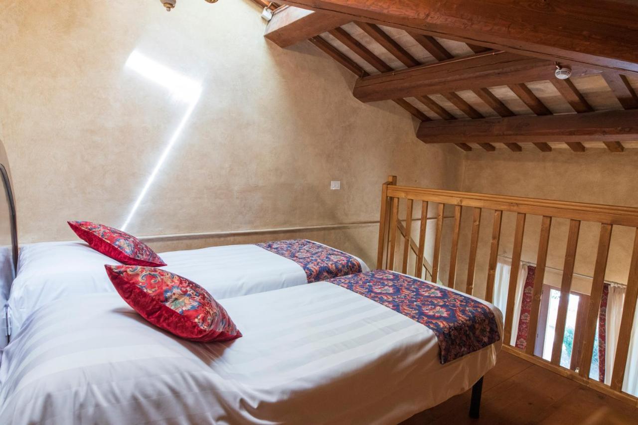 Locanda Di Montegiove Фано Екстер'єр фото