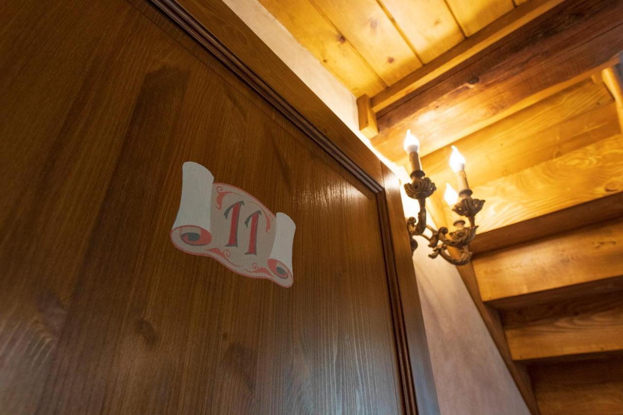 Locanda Di Montegiove Фано Екстер'єр фото