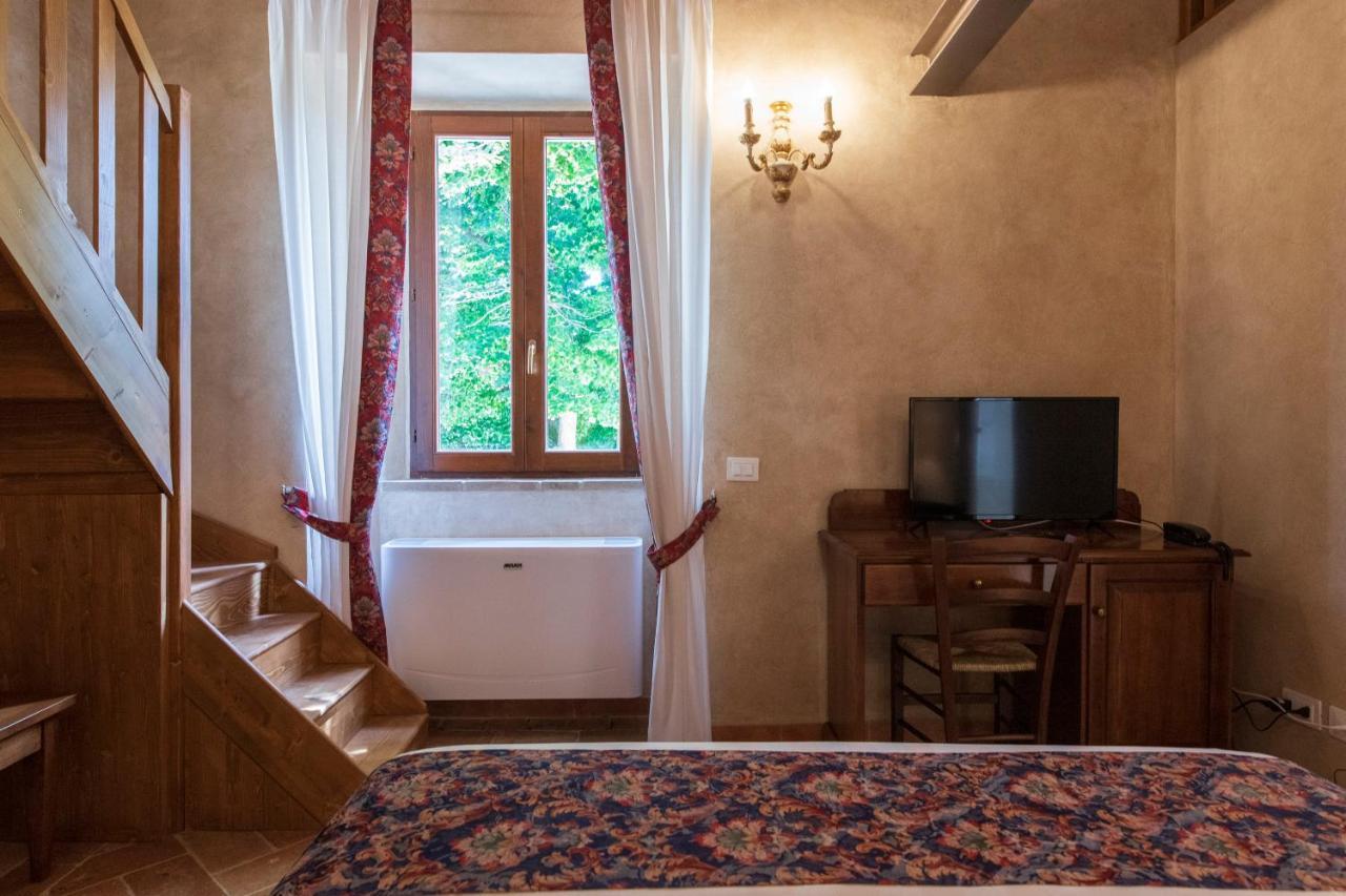 Locanda Di Montegiove Фано Екстер'єр фото