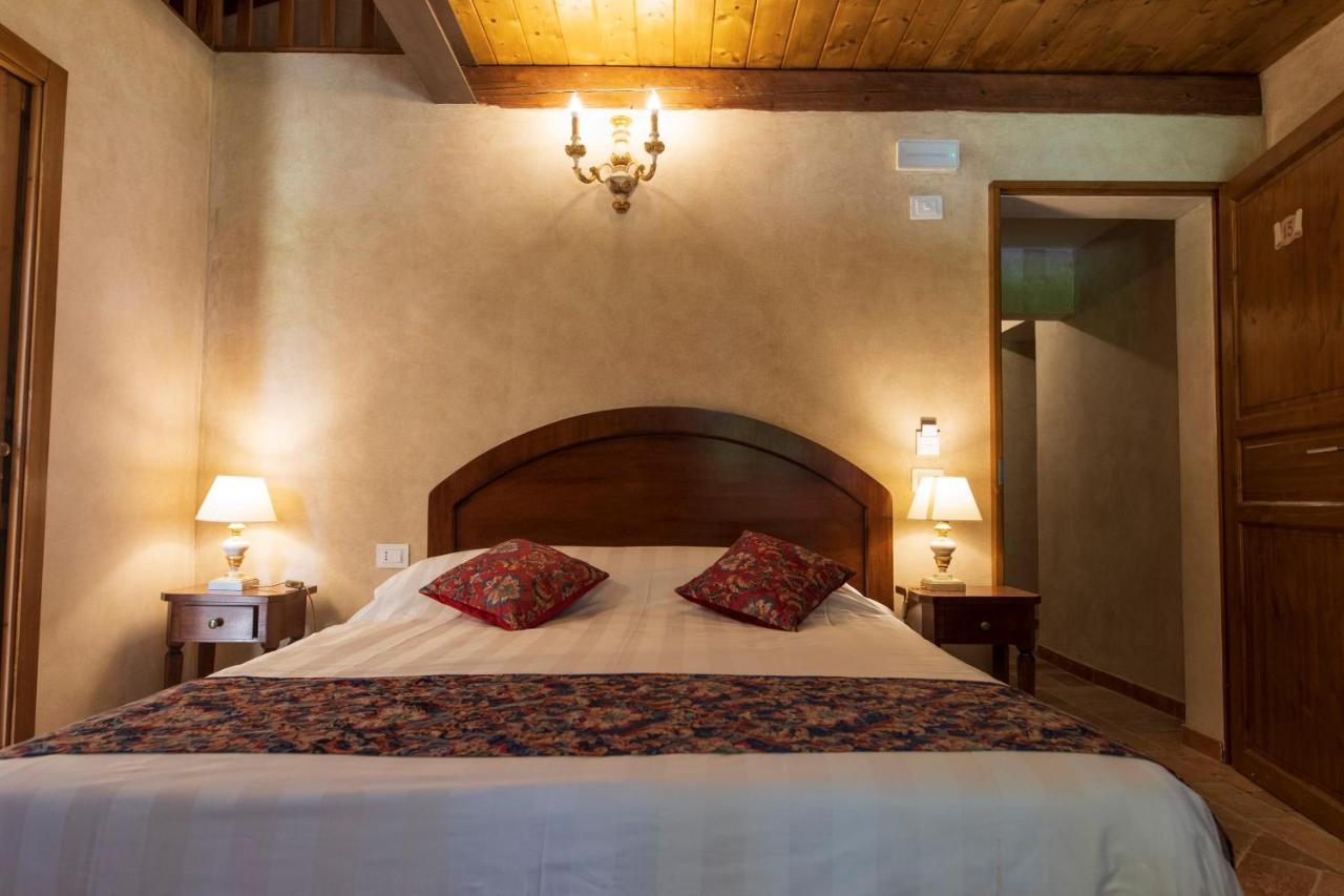 Locanda Di Montegiove Фано Екстер'єр фото