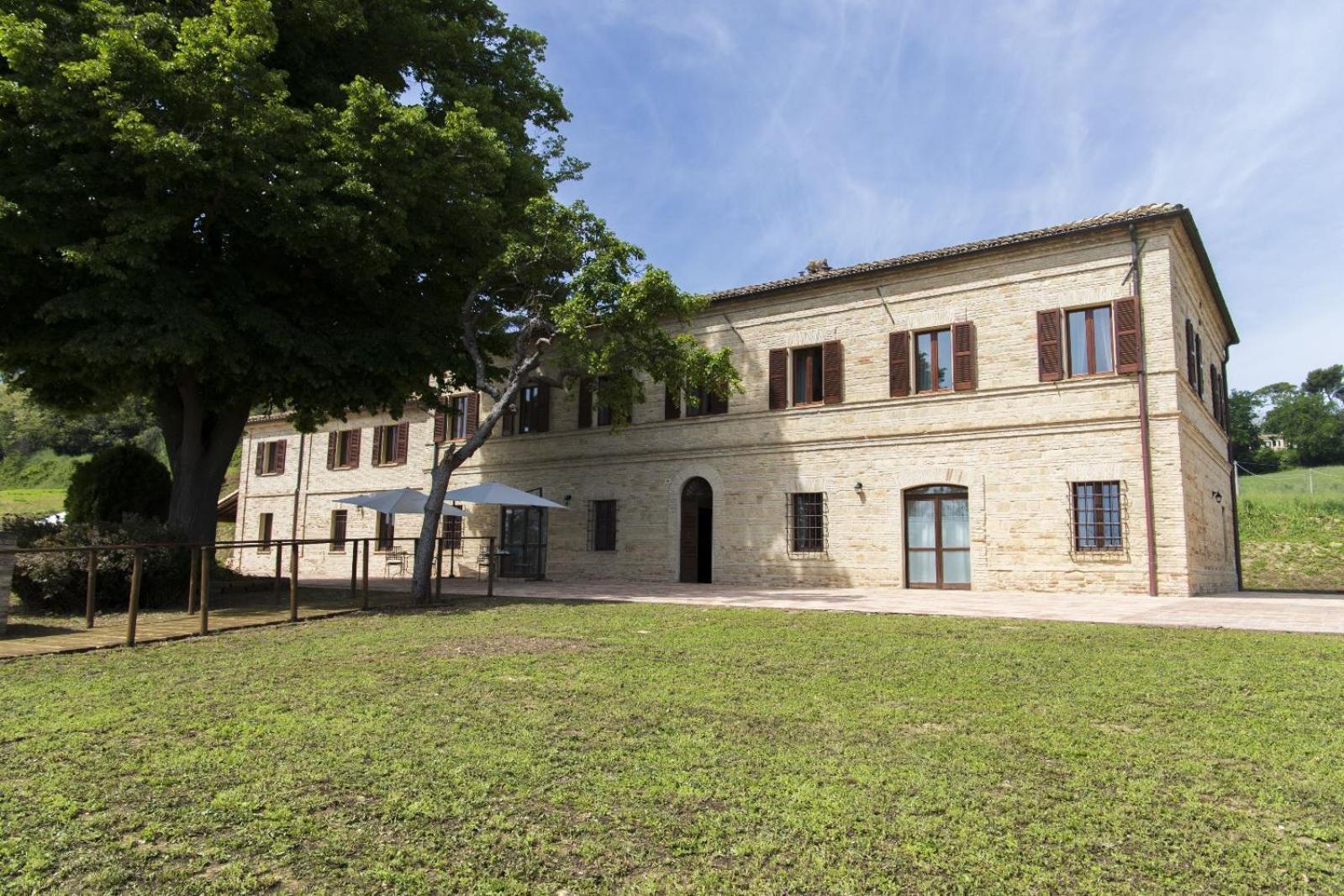 Locanda Di Montegiove Фано Екстер'єр фото